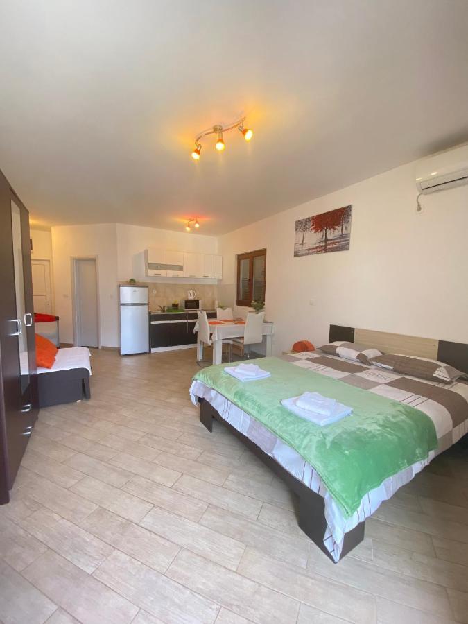 Apartments Darija Kotor Exteriör bild