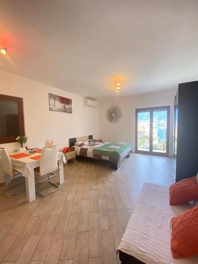 Apartments Darija Kotor Exteriör bild