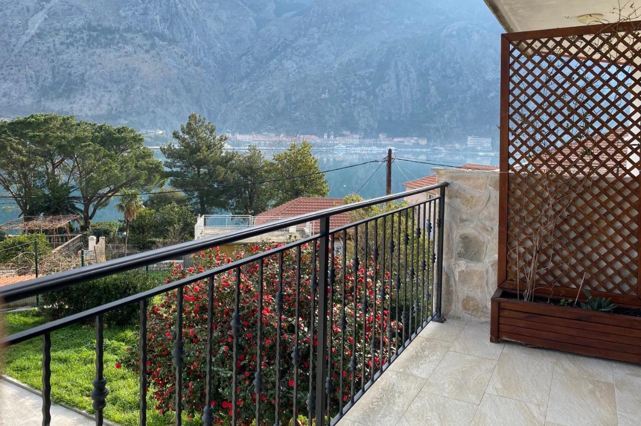 Apartments Darija Kotor Exteriör bild