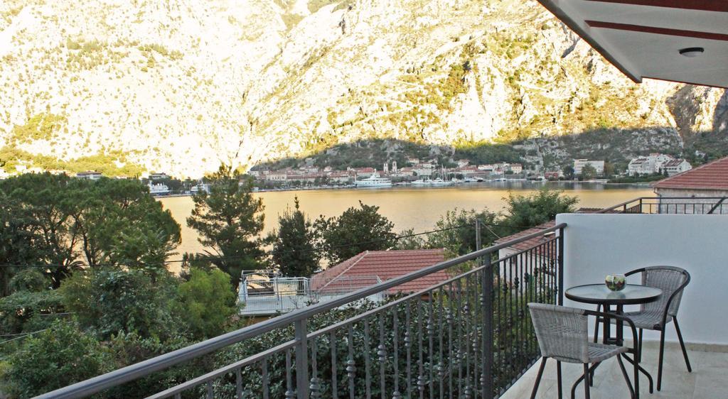 Apartments Darija Kotor Exteriör bild