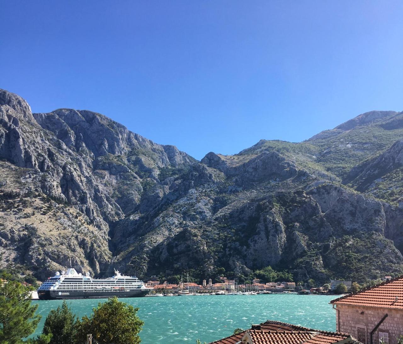 Apartments Darija Kotor Exteriör bild